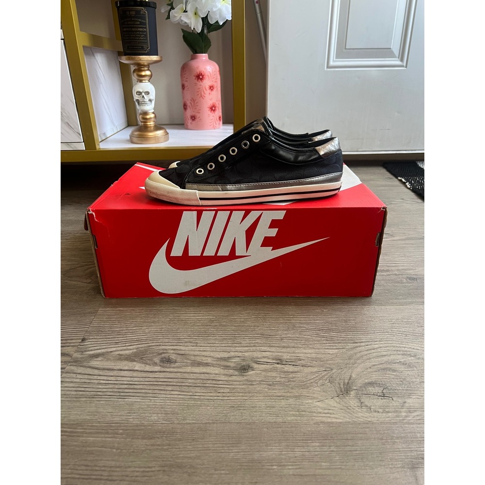 Coach Felix Women Black and Silver Slip On Signature C Logo Size 9 A5010